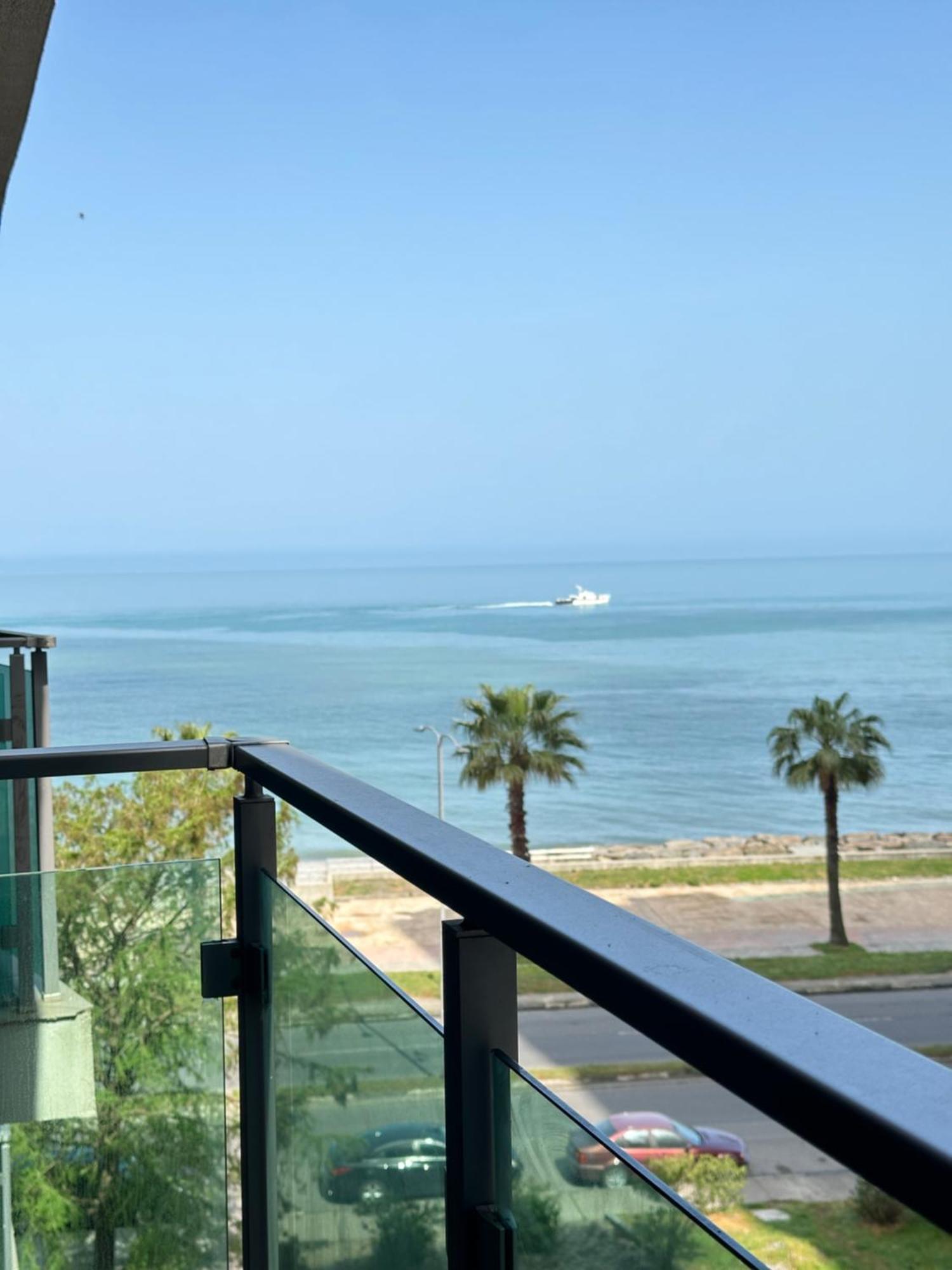 Aqua Batumi 47 Apartamento Exterior foto